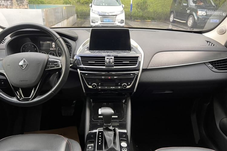Used BORGWARD BX5 2017 20TGDI Automatic Two-Wheel Drive Pioneer Edition Gear Lever