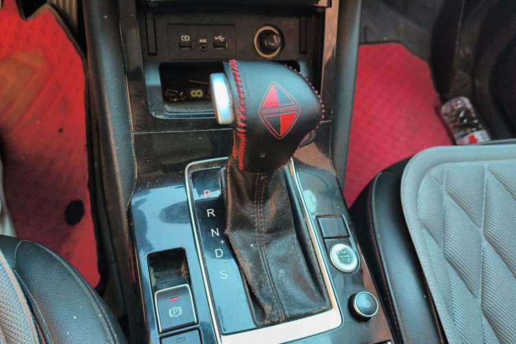Used BORGWARD BX5 2017 20TGDI Automatic Two-Wheel Drive Pioneer Edition Gear Lever