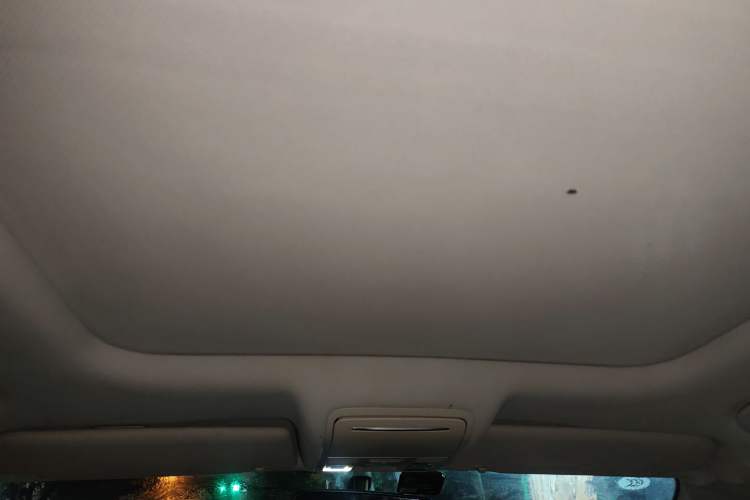 Used BORGWARD BX5 2017 20TGDI Automatic Two-Wheel Drive Pioneer Edition Headliner