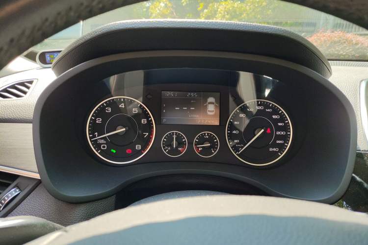 Used BORGWARD BX5 2017 20TGDI Automatic Two-Wheel Drive Pioneer Edition Instrument Cluster