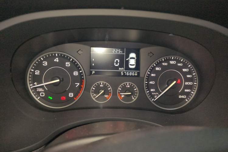 Used BORGWARD BX5 2017 20TGDI Automatic Two-Wheel Drive Pioneer Edition Instrument Cluster
