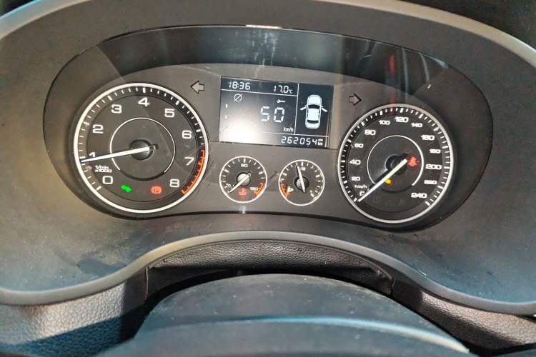 Used BORGWARD BX5 2017 20TGDI Automatic Two-Wheel Drive Pioneer Edition Instrument Cluster