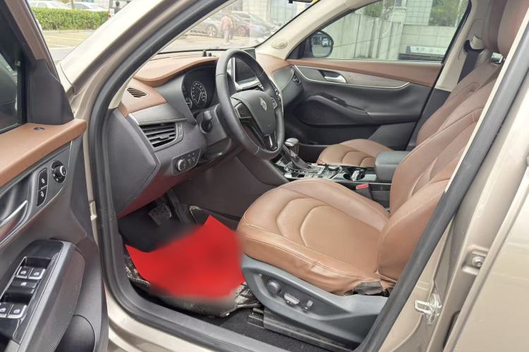 Used BORGWARD BX5 2017 20TGDI Automatic Two-Wheel Drive Pioneer Edition Interior 2