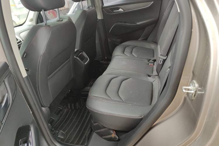Used BORGWARD BX5 2017 20TGDI Automatic Two-Wheel Drive Pioneer Edition Left Rear Seat