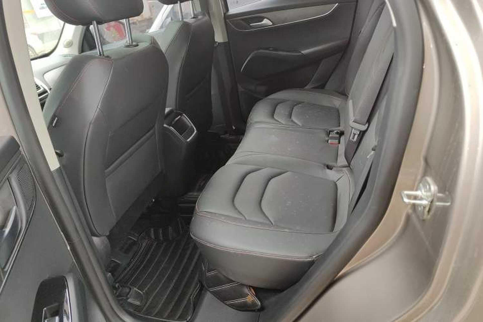 Used BORGWARD BX5 2017 20TGDI Automatic Two-Wheel Drive Pioneer Edition Left Rear Seat