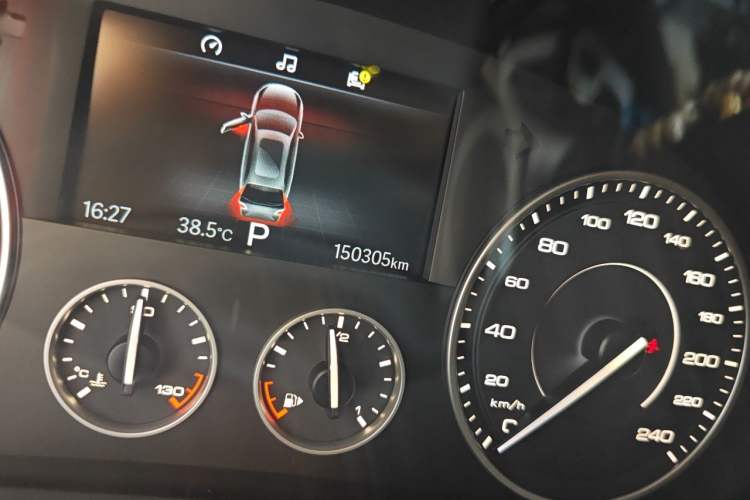 Used BORGWARD BX5 2017 25TGDI Automatic Two-Wheel Drive Fashion Plus Model Odometer Close Up