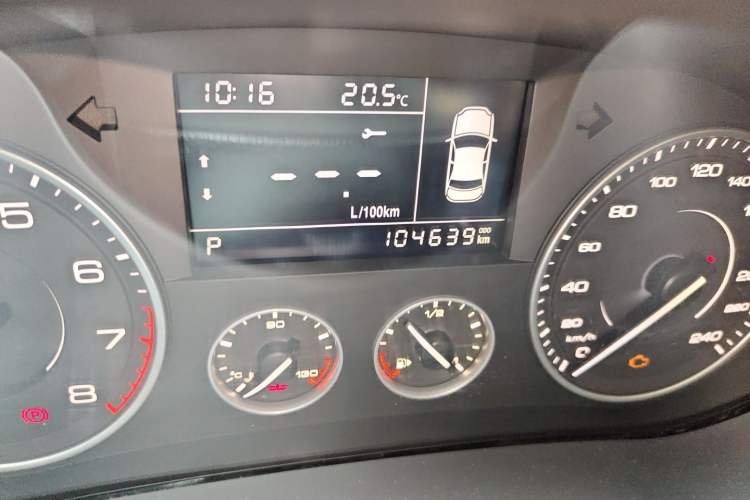 Used BORGWARD BX5 2017 20TGDI Automatic Two-Wheel Drive Pioneer Edition Odometer Close Up