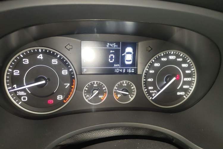 Used BORGWARD BX5 2017 20TGDI Automatic Two-Wheel Drive New Edition Odometer Close Up