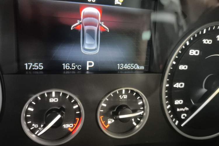 Used BORGWARD BX5 2017 25TGDI Automatic Four-Wheel Drive Smart Enjoyment Model Odometer Close Up