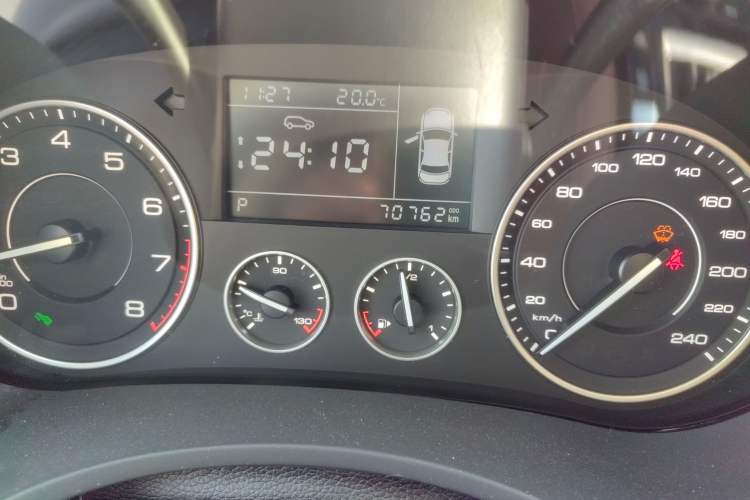 Used BORGWARD BX5 2017 20TGDI Automatic Two-Wheel Drive Pioneer Edition Odometer Close Up