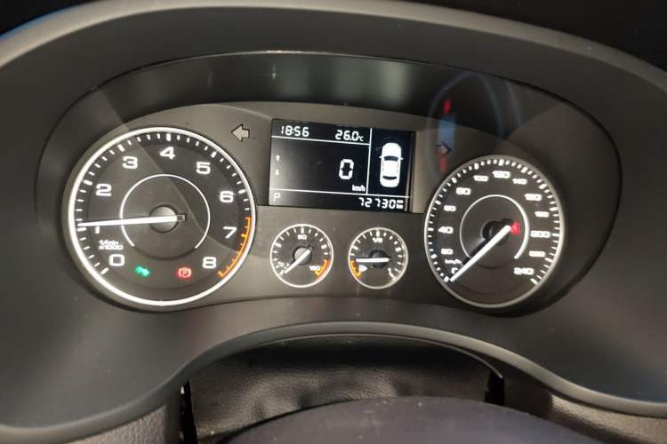 Used BORGWARD BX5 2017 20TGDI Automatic Two-Wheel Drive Pioneer Edition Odometer Close Up