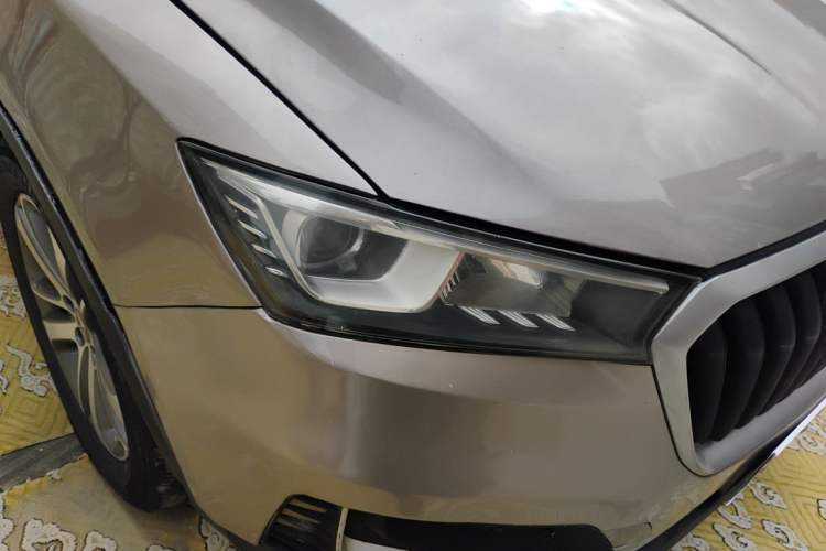 Used BORGWARD BX5 2017 20TGDI Automatic Two-Wheel Drive Leading Edition Right Front Headlight