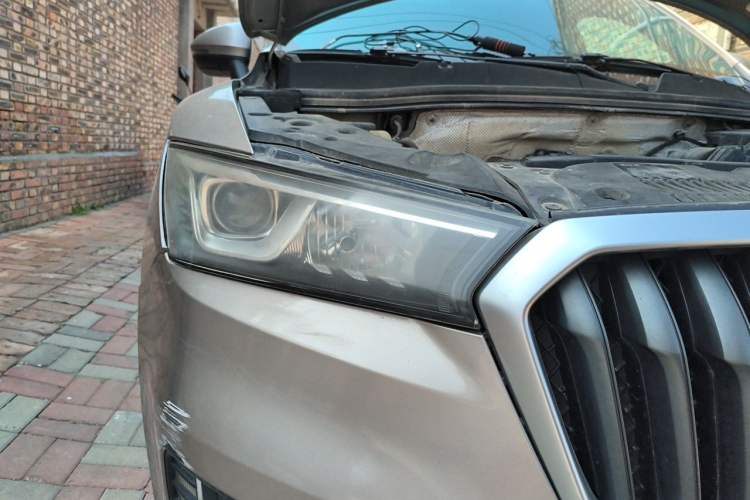 Used BORGWARD BX5 2017 20TGDI Automatic Two-Wheel Drive Pioneer Edition Right Front Headlight