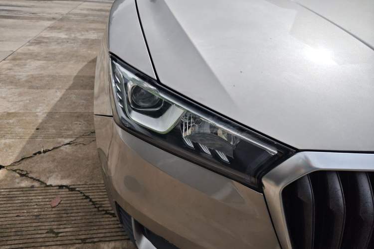 Used BORGWARD BX5 2017 20TGDI Automatic Two-Wheel Drive Pioneer Edition Right Front Headlight