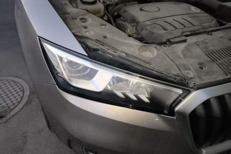 Used BORGWARD BX5 2017 25TGDI Automatic Four-Wheel Drive Smart Enjoyment Model Right Front Headlight