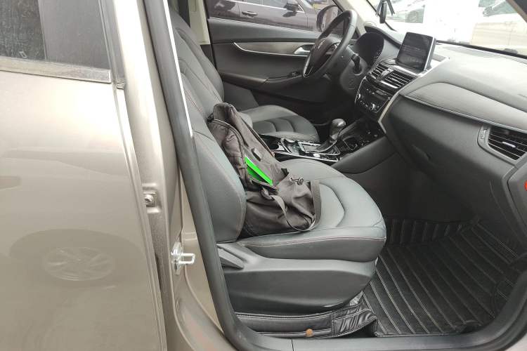 Used BORGWARD BX5 2017 20TGDI Automatic Two-Wheel Drive Pioneer Edition Right Front Seat