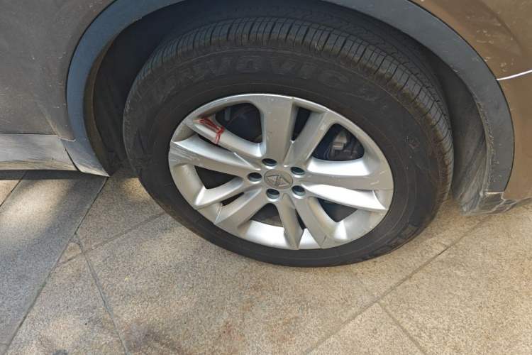 Used BORGWARD BX5 2017 25TGDI Automatic Two-Wheel Drive Fashion Plus Model Right Front Wheel Hub