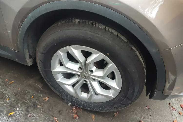 Used BORGWARD BX5 2017 20TGDI Automatic Two-Wheel Drive Pioneer Edition Right Front Wheel Hub