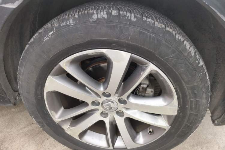 Used BORGWARD BX5 2017 20TGDI Automatic Two-Wheel Drive Leading Edition Right Front Wheel Hub