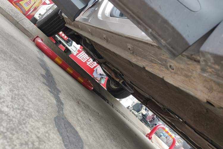 Used BORGWARD BX5 2017 20TGDI Automatic Two-Wheel Drive Pioneer Edition Right Side Sill