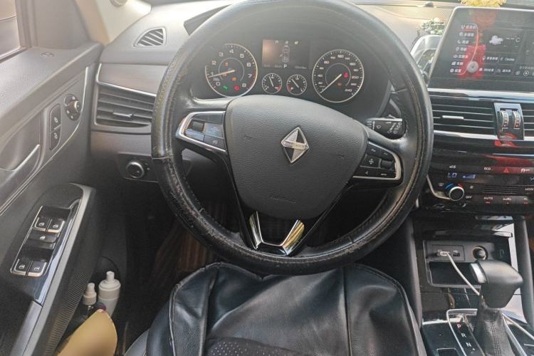 Used BORGWARD BX5 2017 20TGDI Automatic Two-Wheel Drive Leading Edition Steering Wheel