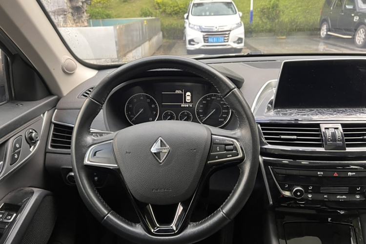Used BORGWARD BX5 2017 20TGDI Automatic Two-Wheel Drive Pioneer Edition Steering Wheel