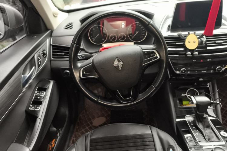 Used BORGWARD BX5 2017 20TGDI Automatic Two-Wheel Drive Pioneer Edition Steering Wheel
