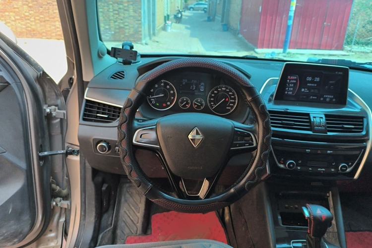 Used BORGWARD BX5 2017 20TGDI Automatic Two-Wheel Drive Pioneer Edition Steering Wheel