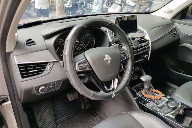 Used BORGWARD BX5 2017 20TGDI Automatic Two-Wheel Drive Pioneer Edition Steering Wheel