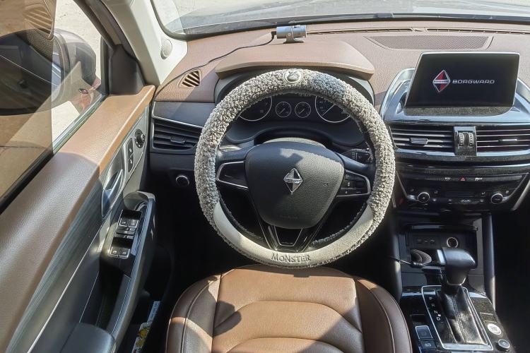 Used BORGWARD BX5 2017 20TGDI Automatic Two-Wheel Drive Pioneer Edition Steering Wheel