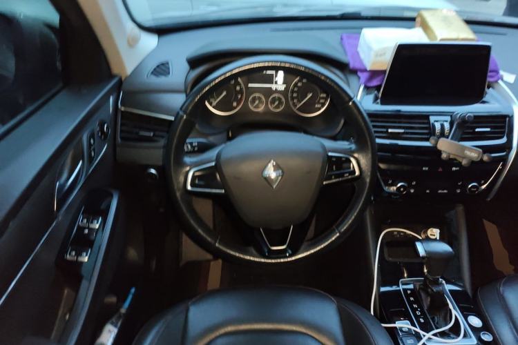 Used BORGWARD BX5 2017 20TGDI Automatic Two-Wheel Drive Pioneer Edition Steering Wheel