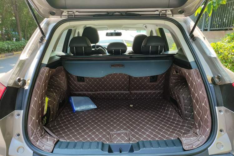 Used BORGWARD BX5 2017 20TGDI Automatic Two-Wheel Drive Pioneer Edition Trunk