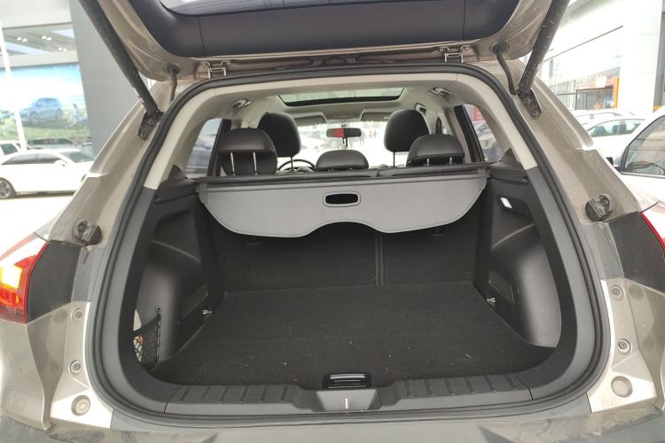 Used BORGWARD BX5 2017 20TGDI Automatic Two-Wheel Drive Pioneer Edition Trunk