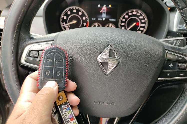 Used BORGWARD BX5 2017 20TGDI Automatic Two-Wheel Drive Pioneer Edition Vehicle Key