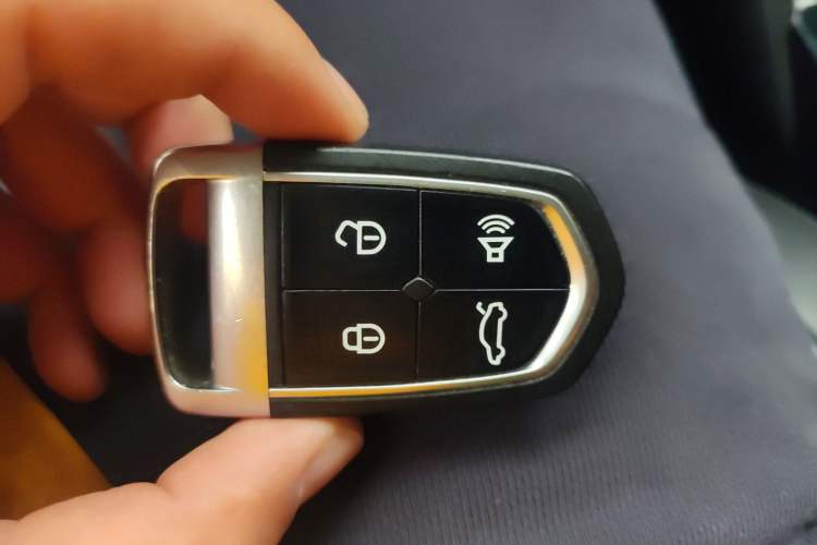 Used BORGWARD BX5 2017 20TGDI Automatic Two-Wheel Drive Pioneer Edition Vehicle Key