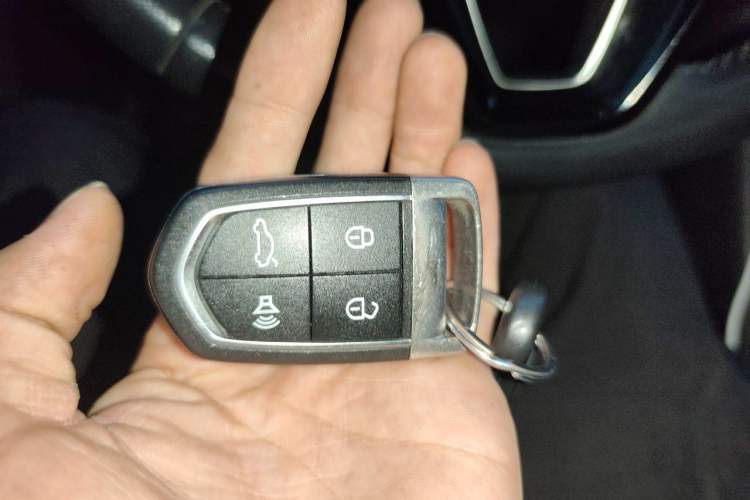 Used BORGWARD BX5 2017 20TGDI Automatic Two-Wheel Drive Pioneer Edition Vehicle Key