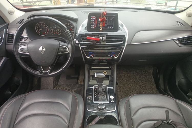 Used BORGWARD BX5 2017 20TGDI Automatic Two-Wheel Drive Leading Edition Center Console