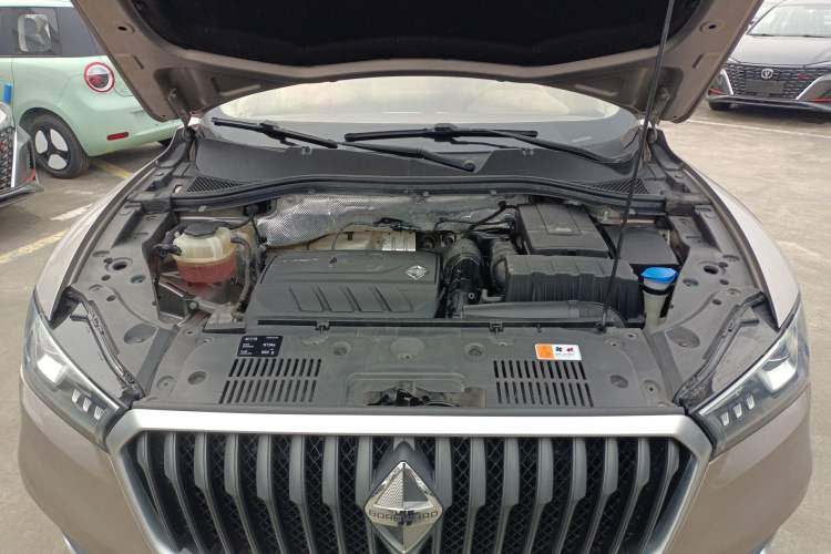 Used BORGWARD BX5 2017 20TGDI Automatic Two-Wheel Drive Pioneer Edition Engine Bay