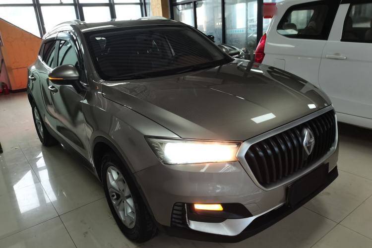 Used BORGWARD BX5 2017 20TGDI Automatic Two-Wheel Drive Pioneer Edition Front Right 45 Deg