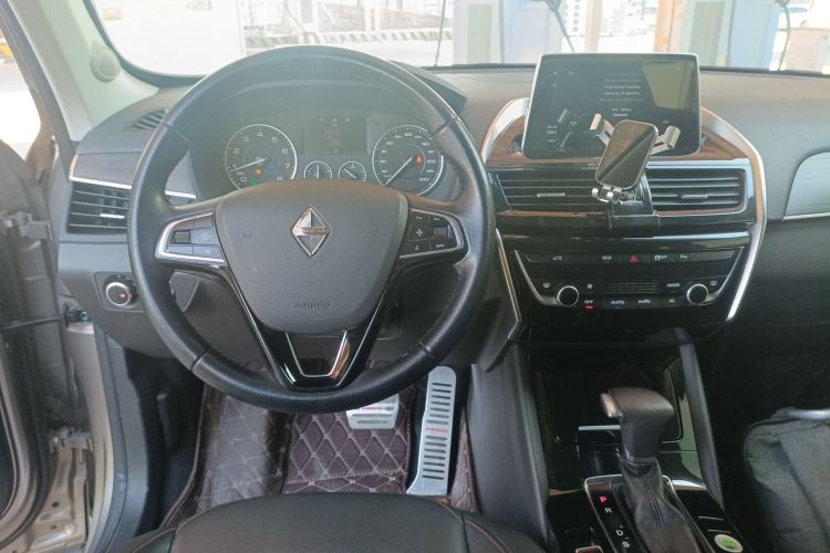 Used BORGWARD BX5 2017 20TGDI Automatic Two-Wheel Drive Leading Edition Interior 2