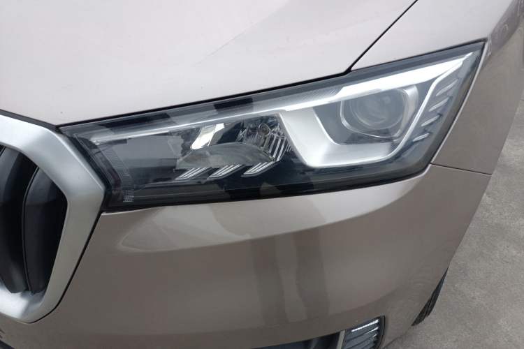 Used BORGWARD BX5 2017 20TGDI Automatic Two-Wheel Drive Pioneer Edition Left Front Headlight