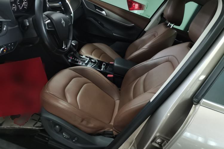 Used BORGWARD BX5 2017 20TGDI Automatic Two-Wheel Drive Pioneer Edition Left Front Seat