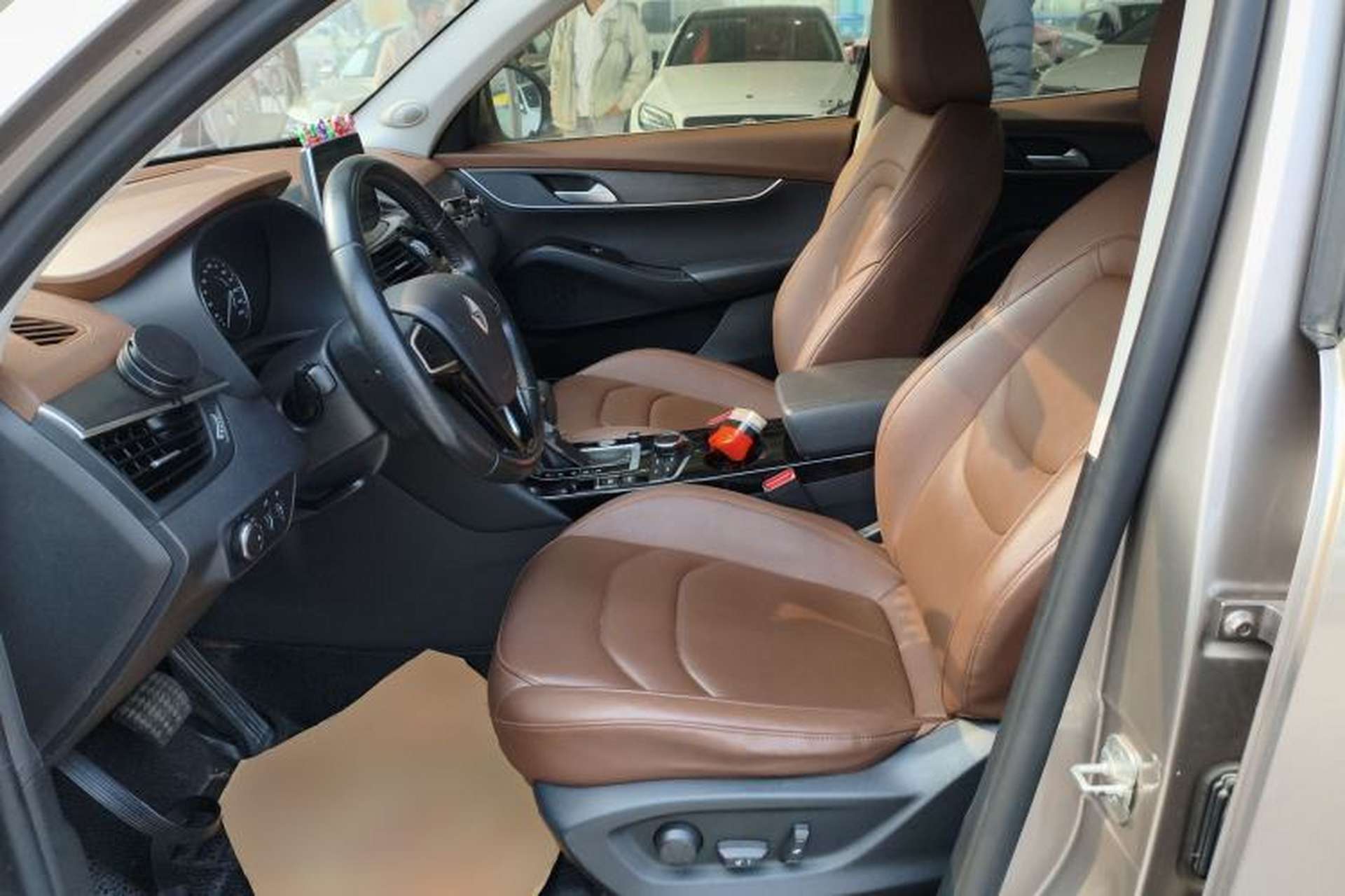 Used BORGWARD BX5 2017 20TGDI Automatic Two-Wheel Drive Pioneer Edition Left Front Seat