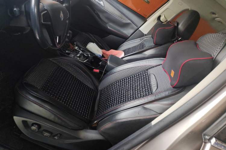 Used BORGWARD BX5 2017 20TGDI Automatic Two-Wheel Drive Pioneer Edition Left Front Seat