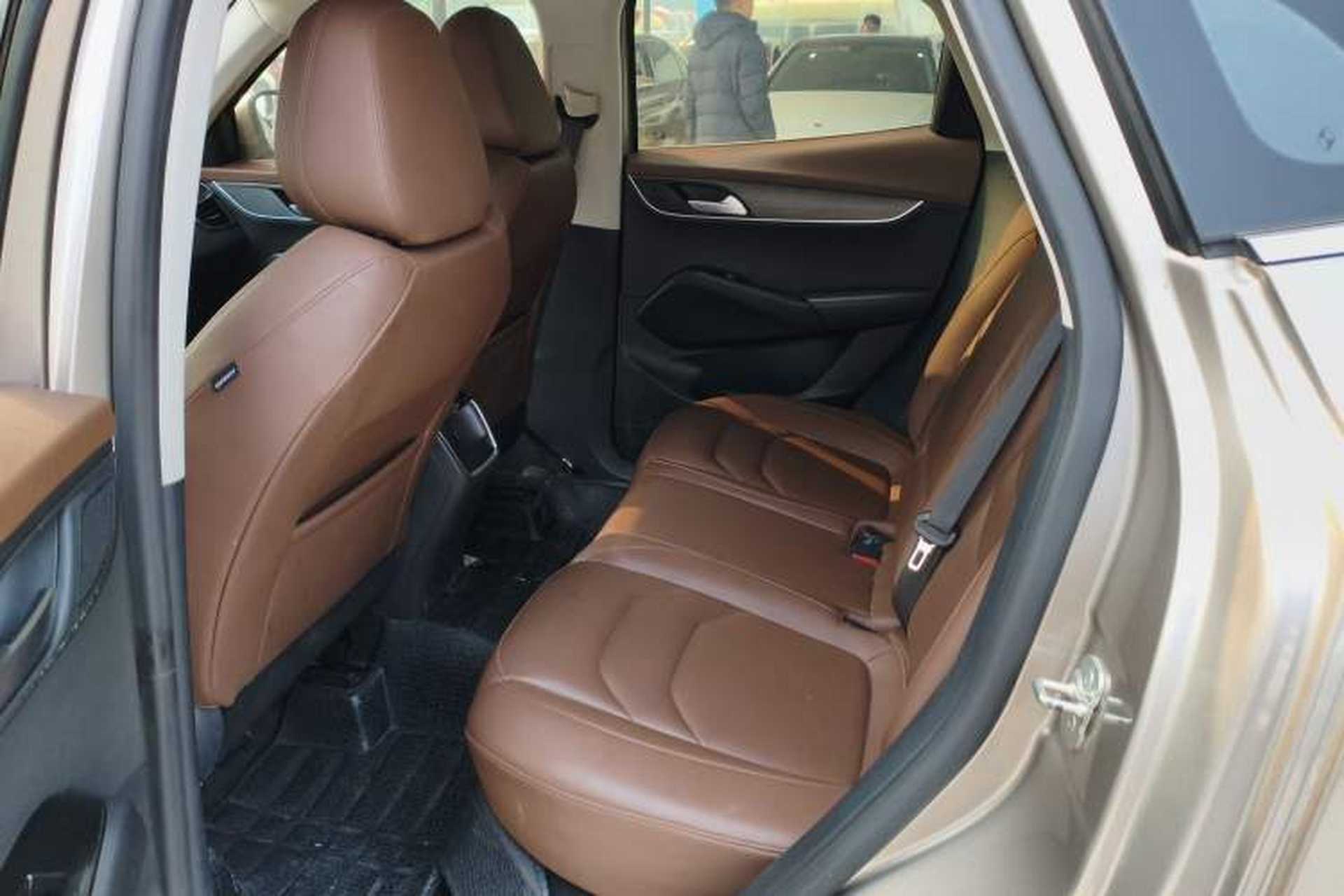 Used BORGWARD BX5 2017 20TGDI Automatic Two-Wheel Drive Pioneer Edition Left Rear Seat
