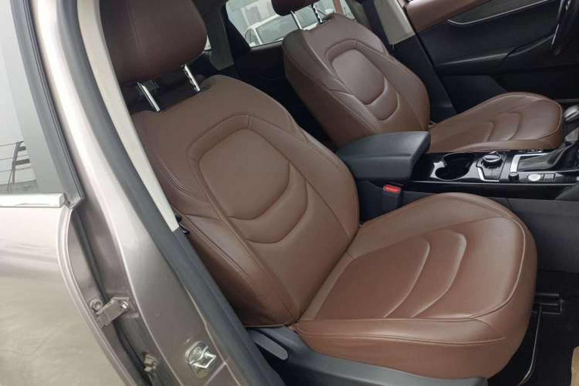 Used BORGWARD BX5 2017 20TGDI Automatic Two-Wheel Drive Pioneer Edition Right Front Seat