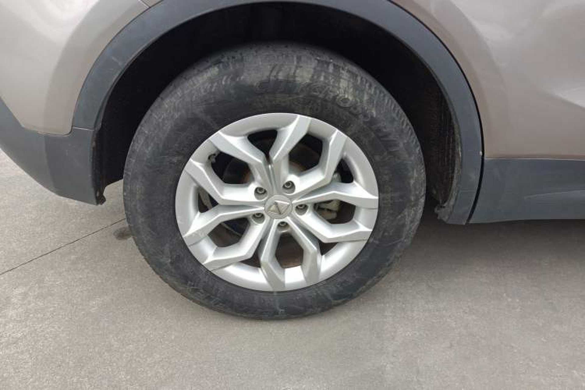 Used BORGWARD BX5 2017 20TGDI Automatic Two-Wheel Drive Pioneer Edition Right Rear Wheel Hub