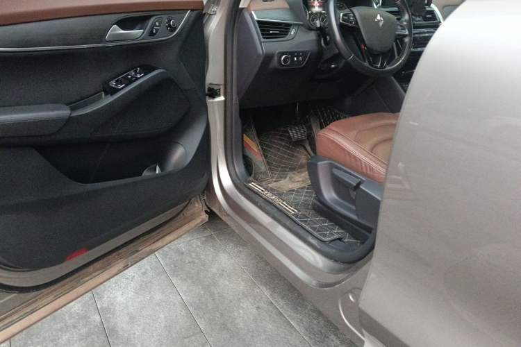 Used BORGWARD BX5 2017 25TGDI Automatic Four-Wheel Drive Fashion Plus Model Driver Seat