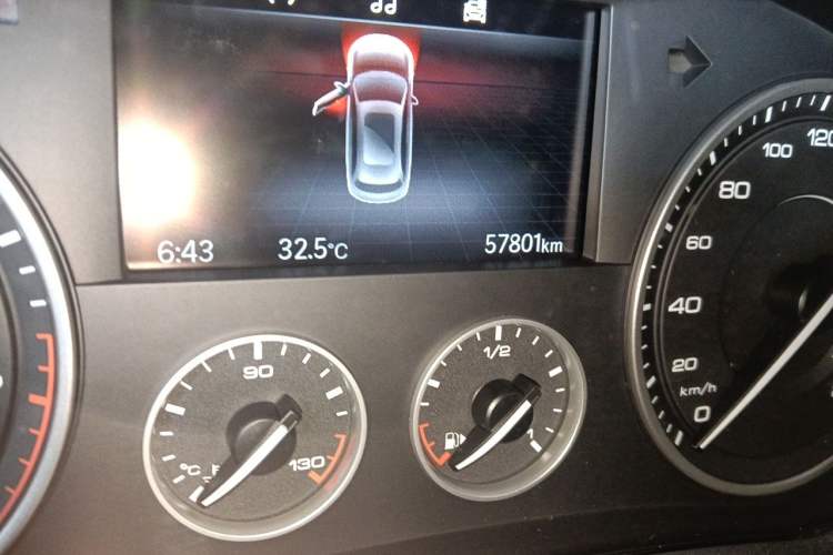 Used BORGWARD BX5 2017 25TGDI Automatic Four-Wheel Drive Fashion Plus Model Odometer Close Up