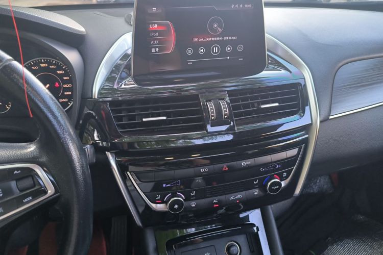 Used BORGWARD BX5 2017 20TGDI Automatic Two-Wheel Drive Pioneer Edition Audio And AC Panel